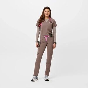 FIGS SMOKEY TAUPE SCRUB SET